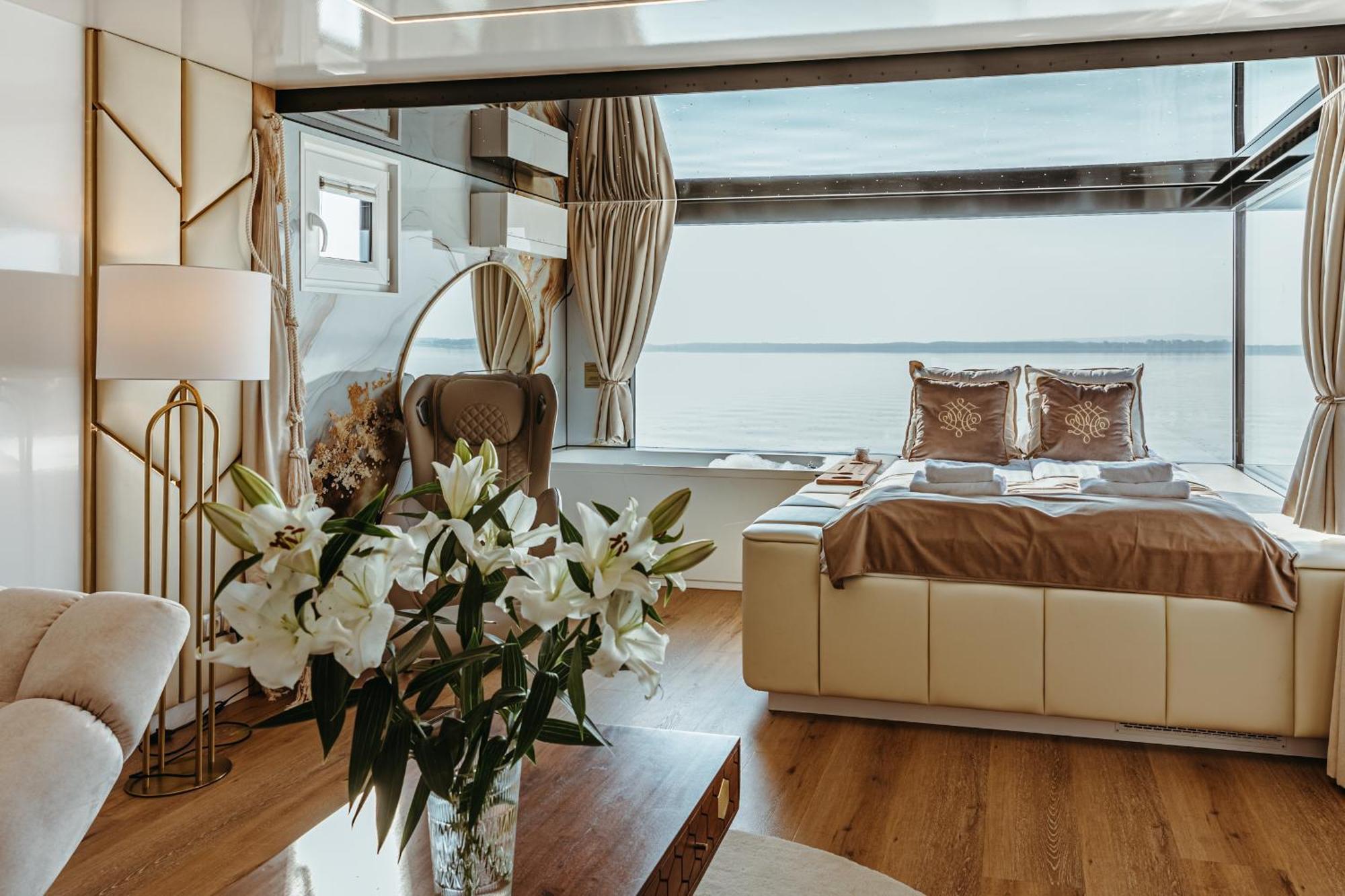 Grand Ht Houseboats - Domki Na Wodzie - Sauna, Jacuzzi, Kominek Großmöllen Exterior foto